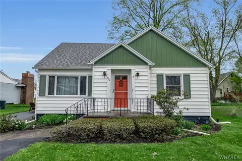 306 W 7th St, Dunkirk, NY 14048