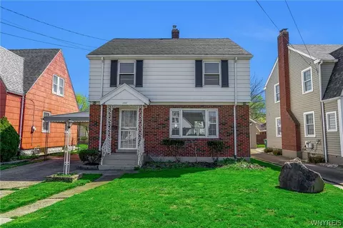 2947 Porter Rd, Niagara Falls, NY 14305