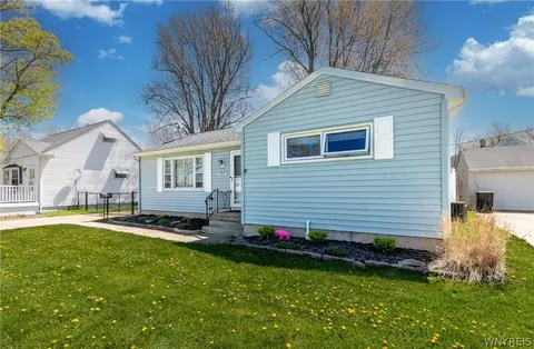 707 Fletcher St, Tonawanda, NY 14150