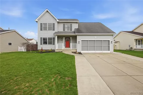 60 Elmleaf Dr, Cheektowaga, NY 14227