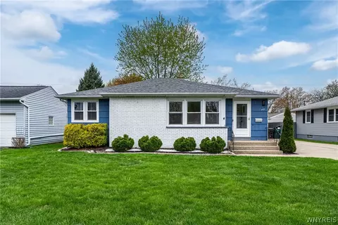 202 Belmont Ct W, North Tonawanda, NY 14120