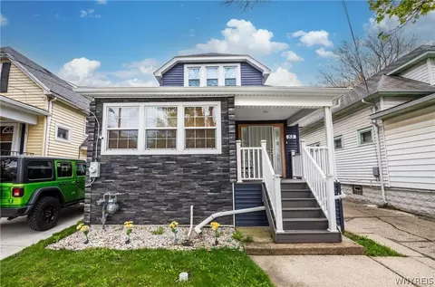 55 Sumner Pl, Buffalo, NY 14211