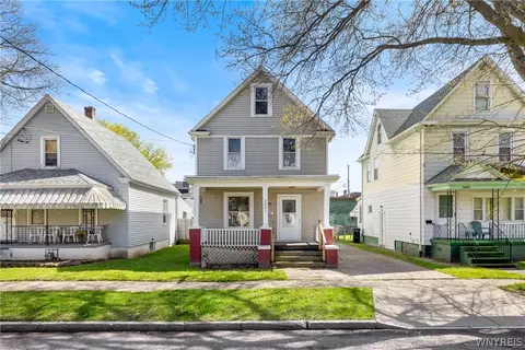 2021 Grand Ave, Niagara Falls, NY 14301