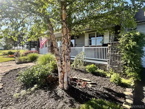3212 Lockport Rd, Oakfield, NY 14125