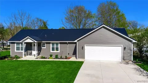 4691 Quarry Ln, Clarence, NY 14031