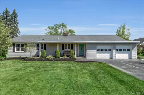 7318 Michael Rd, Orchard Park, NY 14127