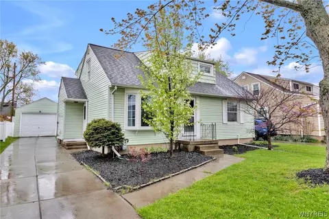 334 Wrexham Ct N, Tonawanda, NY 14150