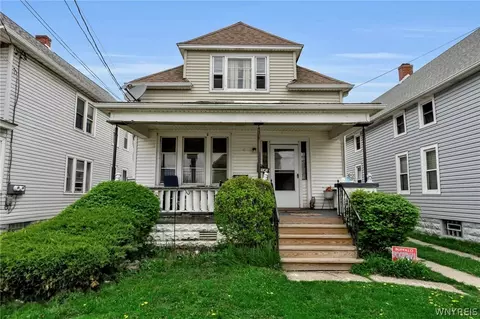 2140 Clinton St, Cheektowaga, NY 14206