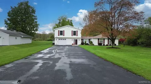 1242 Church Rd, Evans, NY 14006