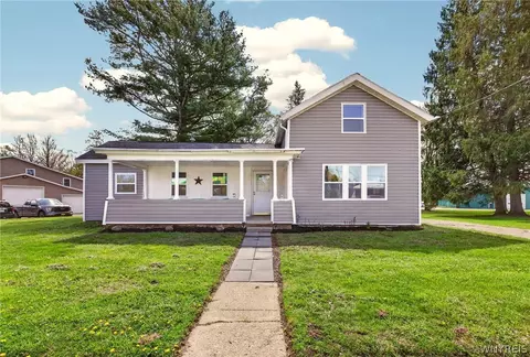 74 Waverly St, Springville, NY 14141