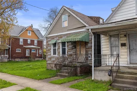 1117 Pierce Ave, Niagara Falls, NY 14301