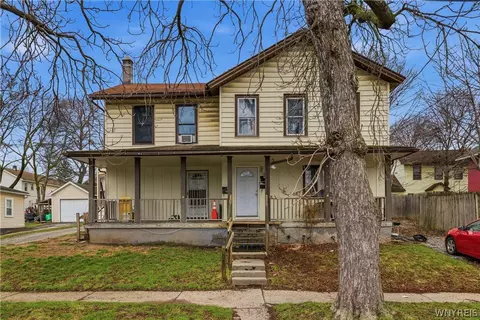 162 Lock St, Lockport, NY 14094