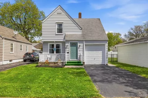 1215 86th St, Niagara Falls, NY 14304