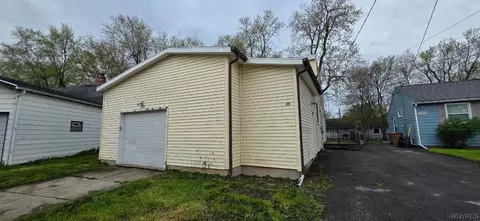 24 Starcrest Dr, Cheektowaga, NY 14225