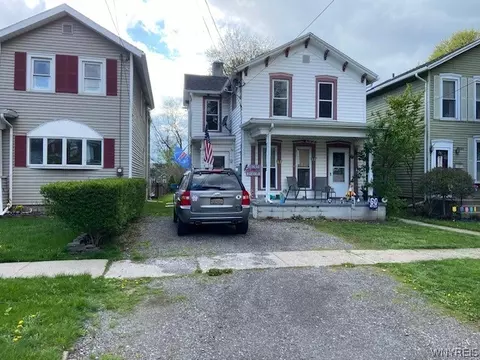 335 Pine St, Lockport, NY 14094
