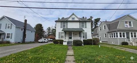 1632 Lockport Rd, Olcott, NY 14126
