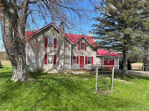 3742 Hermitage Rd, Orangeville, NY 14569