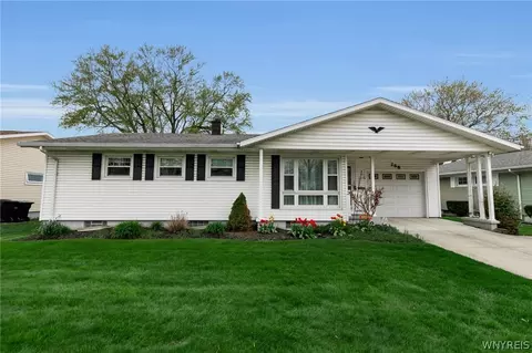 268 Evergreen Dr, Tonawanda, NY 14150