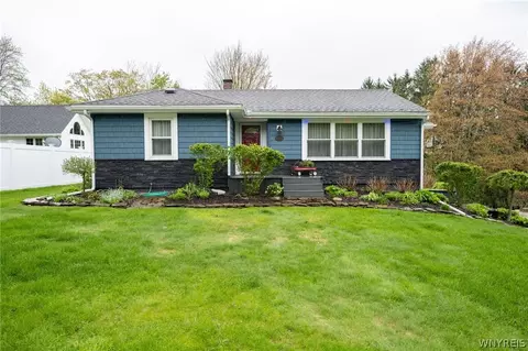 8766 Violet Pkwy, Eden, NY 14057