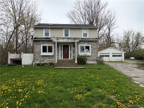 2388 Lake Rd, Porter, NY 14131