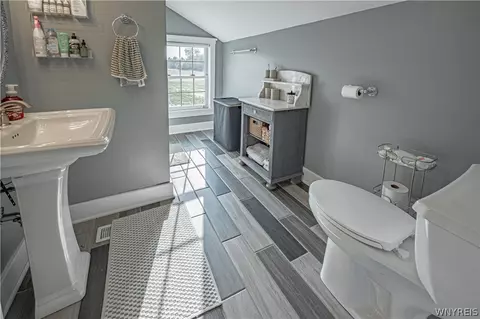 Bath - 2367 Hess Rd, Appleton, NY 14008 photo 4 of 4