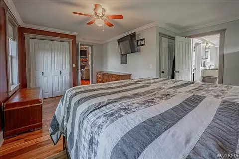 Bedroom - 2367 Hess Rd, Appleton, NY 14008 photo 3 of 7