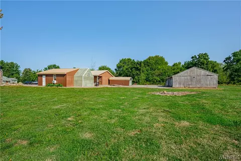 Exterior - 2367 Hess Rd, Appleton, NY 14008 photo 6 of 7