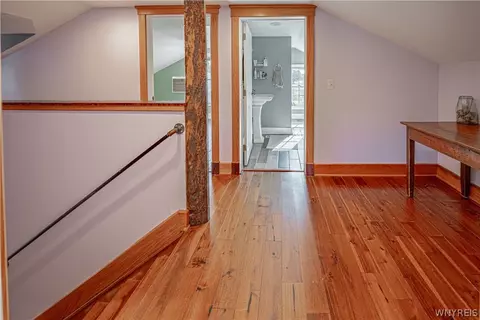 Entry Way - 2367 Hess Rd, Appleton, NY 14008 photo 10 of 11