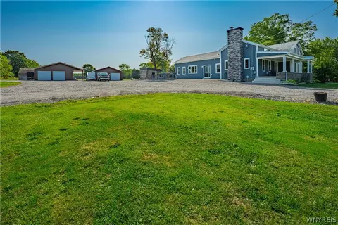 Exterior - 2367 Hess Rd, Appleton, NY 14008 photo 3 of 7