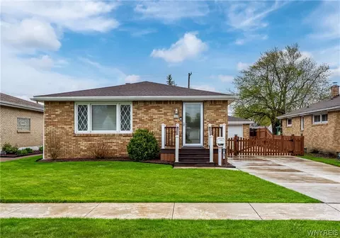 89 Alaska St, Cheektowaga, NY 14206