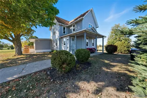 5604 Gasport Rd, Royalton, NY 14067