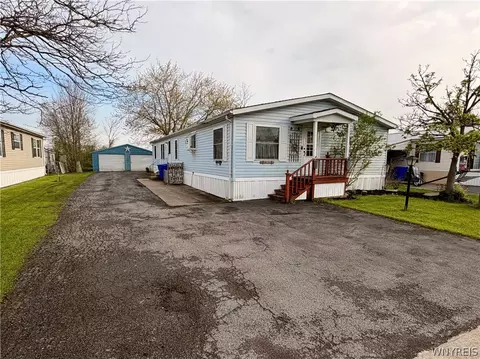 1009 Ridgewood, Lockport, NY 14094