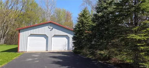 6191 Keller Ave, Newfane, NY 14108