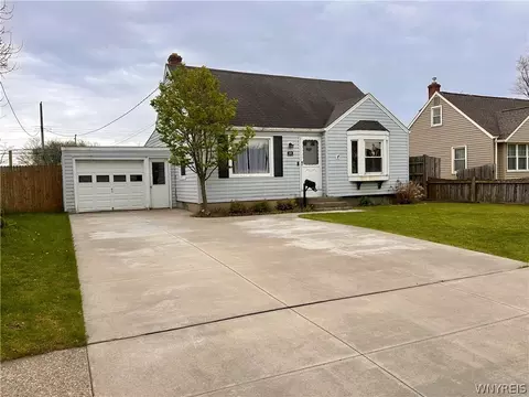 209 Westbrook Dr, Cheektowaga, NY 14225