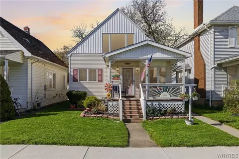 2462 La Salle Ave, Niagara Falls, NY 14301