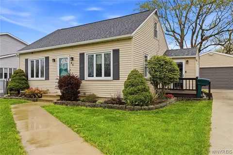 25 Rossiter Ave, Depew, NY 14043