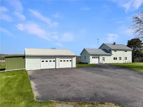 10919 Cook Rd, Pavilion, NY 14525