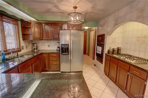 Kitchen - 5 Hidden Trl, Lancaster, NY 14086 photo 1 of 4