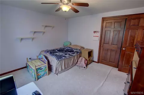 Bedroom - 5 Hidden Trl, Lancaster, NY 14086 photo 7 of 8