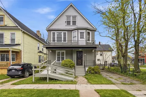 492 Dodge St, Buffalo, NY 14208