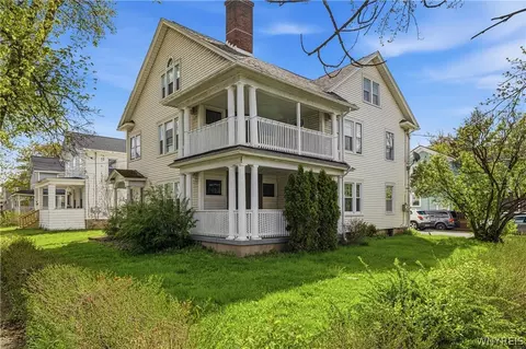 342 East Ave, Lockport, NY 14094