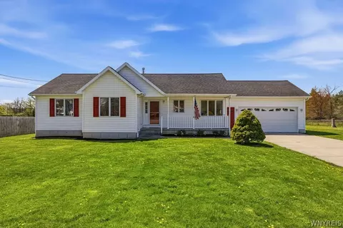 1340 Whitehaven Rd, Grand Island, NY 14072