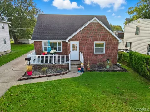 63 Knowlton Ave, Lackawanna, NY 14218