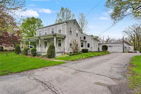 7098 State Rd, Boston, NY 14075