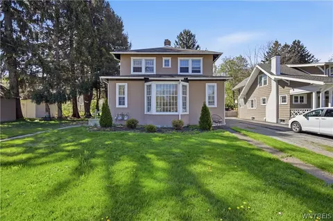 102 Prospect Ave, Hamburg, NY 14075