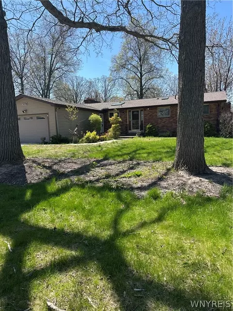 5376 Annover Rd, Lewiston, NY 14092