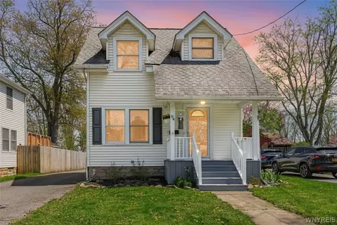 94 Hyde Park, Lockport, NY 14094