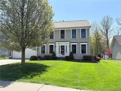 2314 Winterberry Dr, Lake View, NY 14085