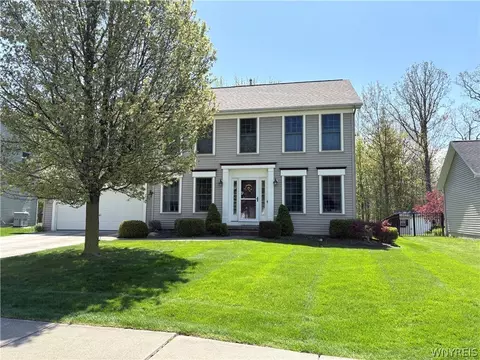 2314 Winterberry Dr, Lake View, NY 14085