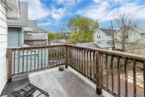 Exterior - 9 Hamlin Rd, Buffalo, NY 14208 photo 2 of 2